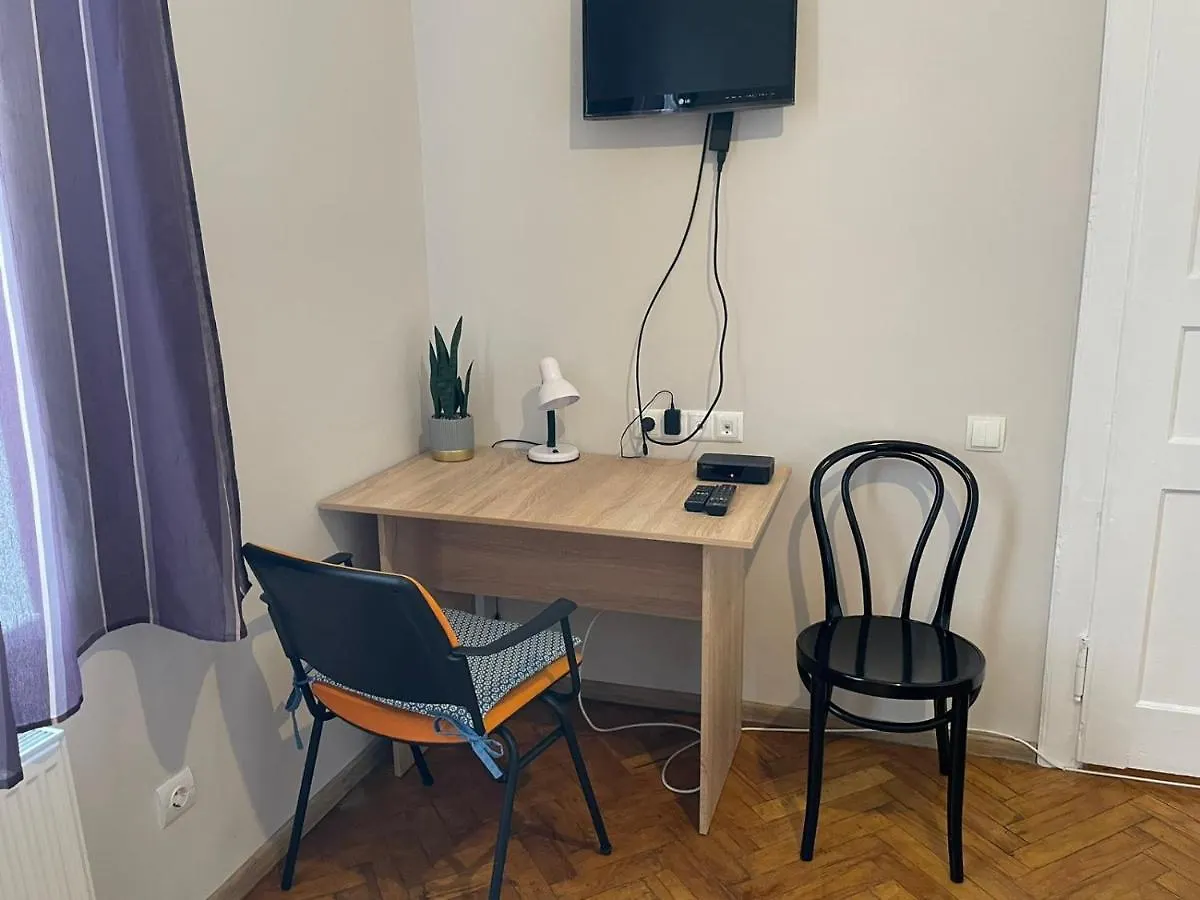 Джерельна 25, Апартаменти В Центрі З Двома Ізольованими Спальнями Lviv Apartment