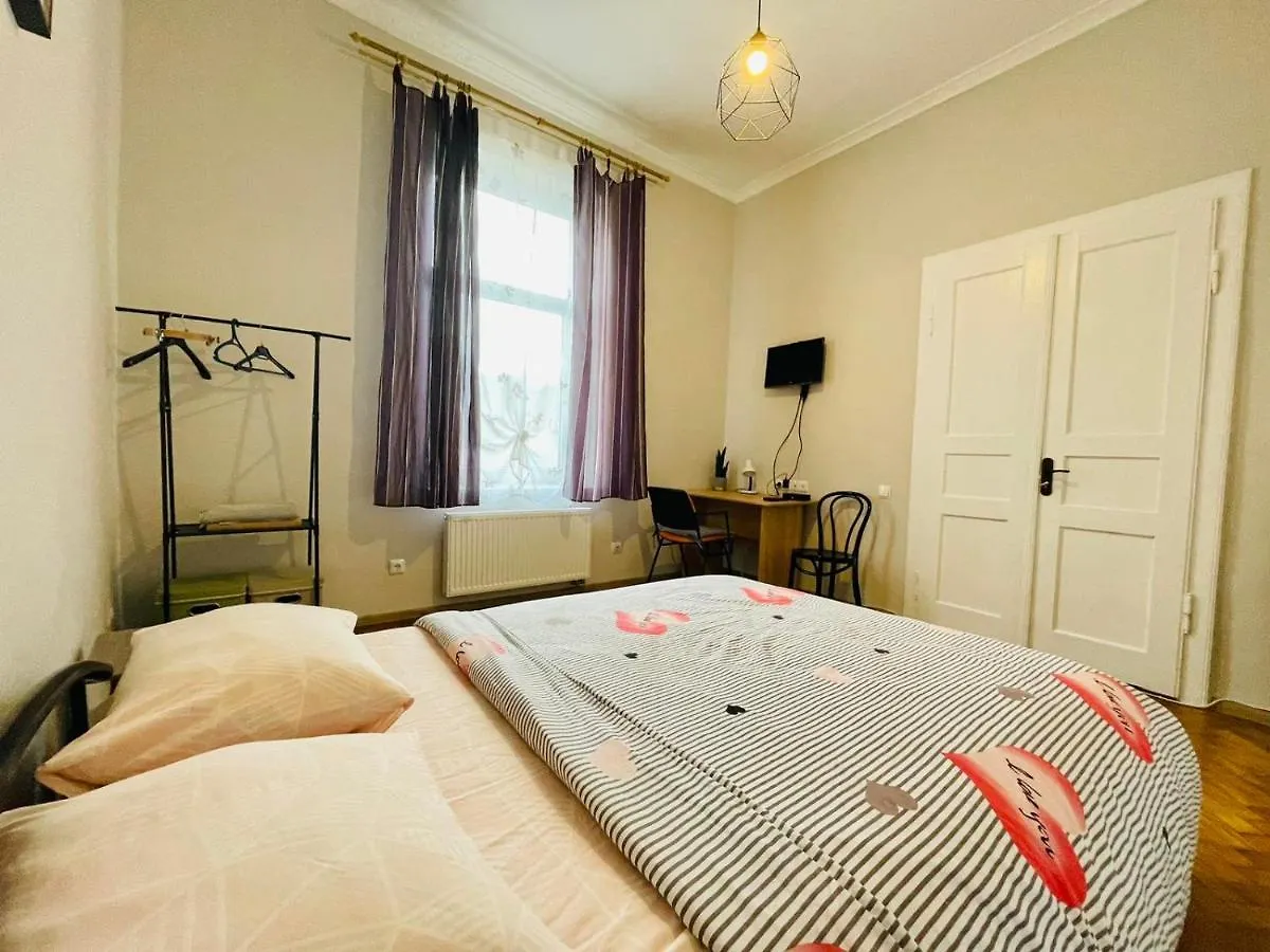 Apartment Джерельна 25, Апартаменти В Центрі З Двома Ізольованими Спальнями Lviv